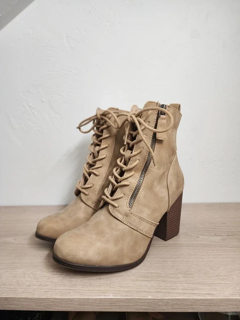 XOXO Womens Size 8 Beige Faux Suede Lace Up Side Zip High Heeled Ankle Boots
